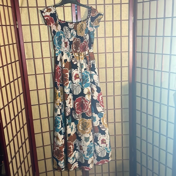 a'gaci Dresses & Skirts - Women's flowy sundress